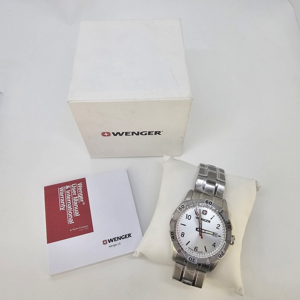 Wenger Men's Analog Watch 43MM Gray Dial Date Gray Bracelet Band 8" New Battery